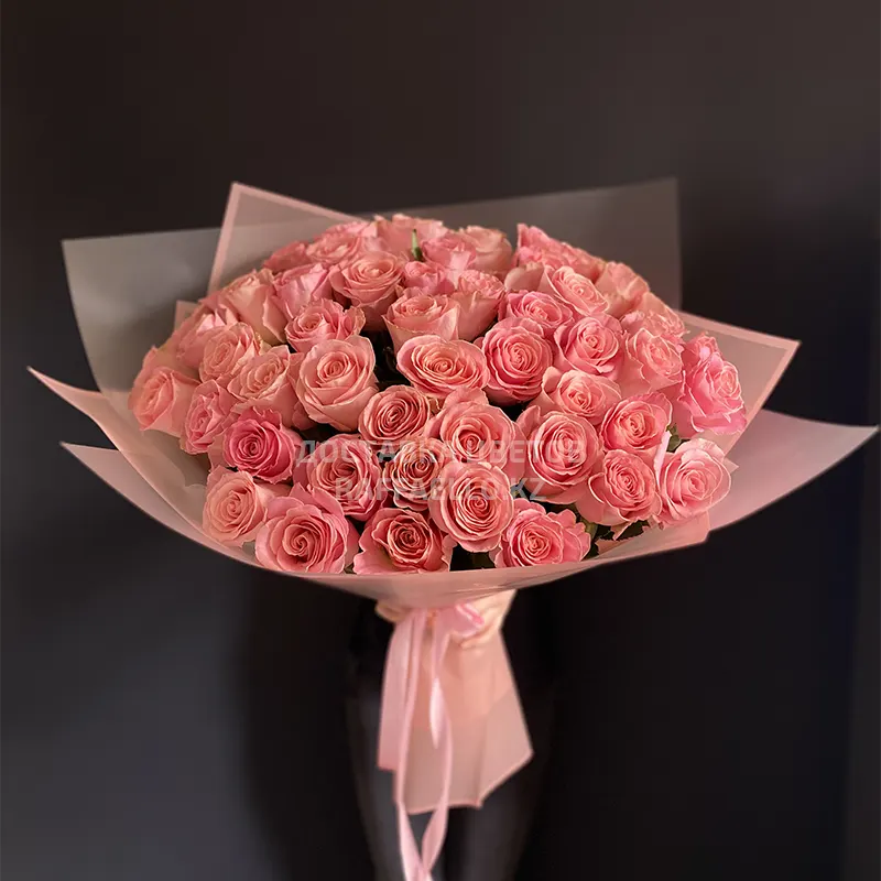 Купить розовые розы в Москве | Букеты розовых роз по низкой цене